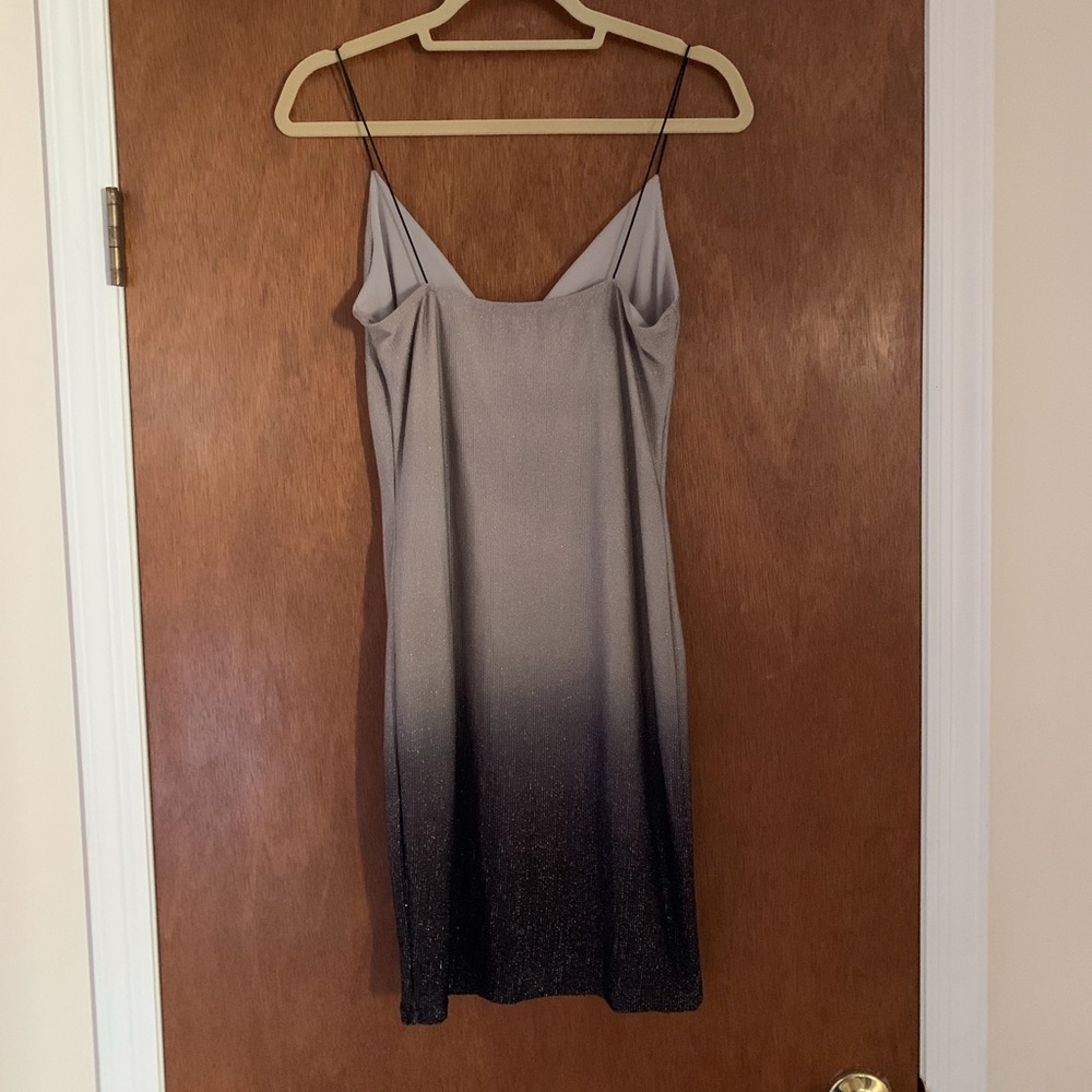 Midi, Ombré colored, sparkly dress - Picture 3 of 7
